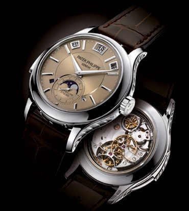 MINUTE REPEATER, INSTANTANEOUS PERPETUAL CALENDAR IN APERTURES, AND TOURBILLON (Ref. 5207) от Patek Philippe