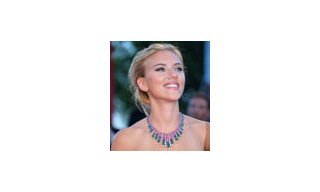 Скарлетт Йоханссон в Bulgari на Венецианском кинофестивале
