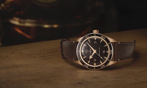 Представляем новые часы Seamaster 300 от Omega в бронзовом золоте