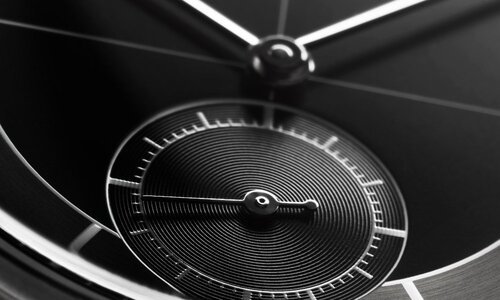 Представляем Longines Heritage Classic с секторным циферблатом