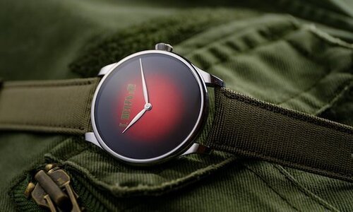 Русские связи H. Moser & Cie