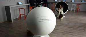 Кресла-шары для воспроизведения звуков минутного репетира