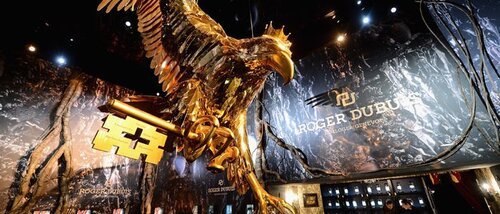 Впечатляющий стенд Roger Dubuis на SIHH 2013