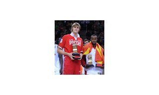 Tissot продляет сотрудничество с Международной федерацией баскетбола
