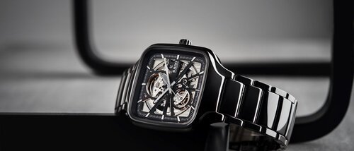 Новая версия модели Rado True Square Open Heart