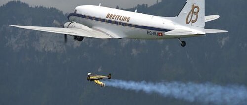 Ив Росси догоняет Breitling DC-3