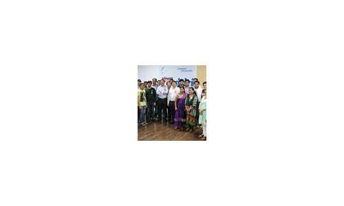 Kiran Gems основала лагерь сдачи крови в поддержку человечества