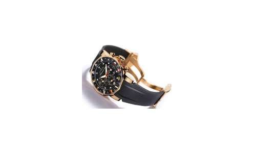 Колоритный Admiral's Cup Chronograph 44