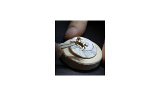 Jaquet Droz выпускает три новых модели в честь 2014 Года Лошади