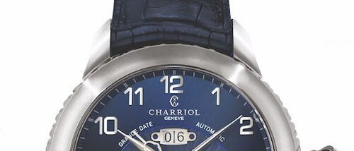 Grande Date GMT от Charriol в элегантном синем