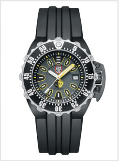 SCOTT CASSELL DEEP DIVE AUTOMATIC от Luminox