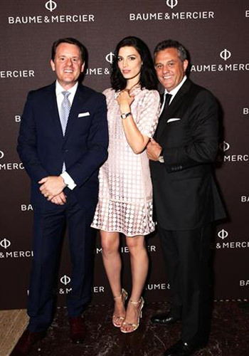 Актриса Джессика Паре на презентации часов Promesse от Baume & Mercier