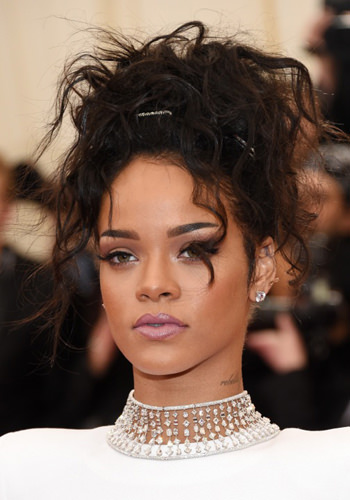 Рианна в украшениях от Jacob & Co на MET Gala 2014