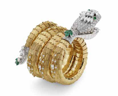 Часы-браслет Serpenti из желтого золота и платины с инкрустацией бриллиантами и изумрудами из коллекции Heritage марки Bulgari (ок. 1967 года)