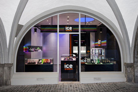 Бутик Ice-Watch в Цюрихе, вид с улицы
