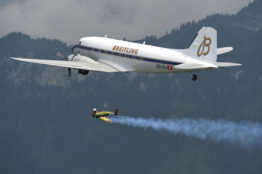 Ив Росси догоняет Breitling DC-3