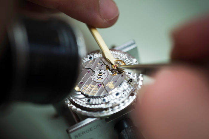 Girard-Perregaux: Модель Cat's Eye - в процессе сборки