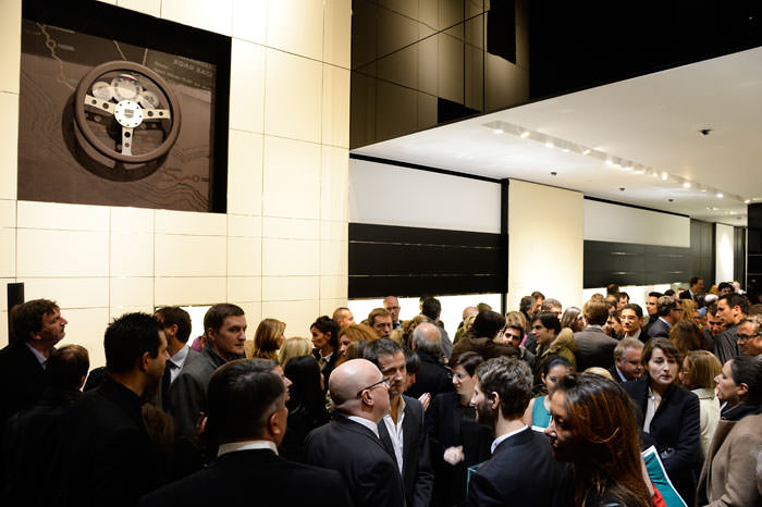 Открытие нового бутика TAG Heuer в Париже продолжилось празднованием 50-летия модели Carrera в павильоне Вандом
