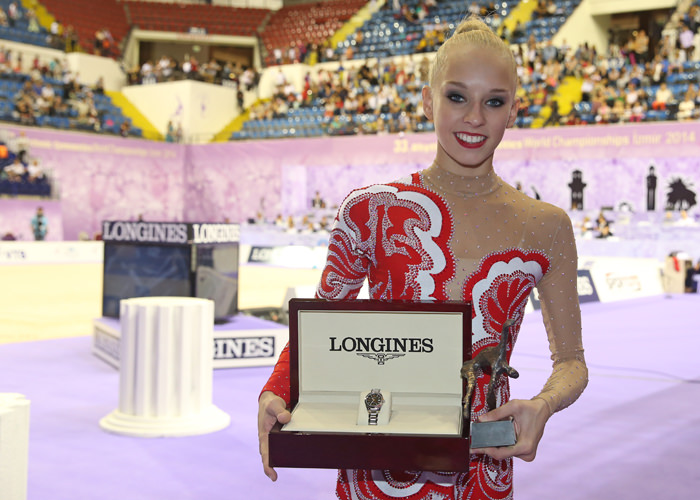 Яна Кудрявцева (Россия), обладатель Приза Longines за элегантность 2014 и победитель 33-го чемпионата мира по спортивной и художественной гимнастике 2014, прошедшего в Измире, Турция.