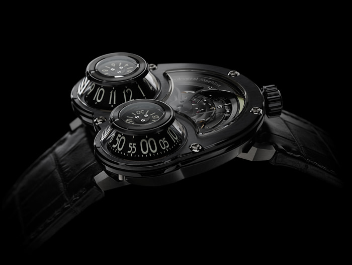 Часы HM3 Megawind Final Edition от MB&F (вид в профиль)