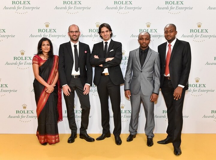 Предыдущая церемония награждения Rolex Awards в Королевском научном обществе, Лондон. Юные лауреаты 2014 года Неети Каилас, Франческо Сауро, Хусам Зовави, Оливье Нсенгимана и Артур Занг