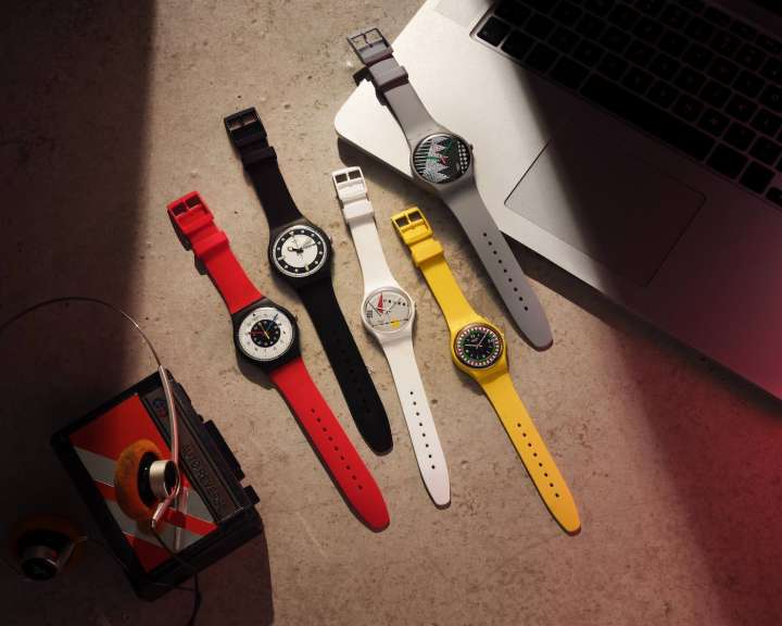 В коллекции 1984 Reloaded компания Swatch сочетает оригинальные модели 1984 года с биокерамикой.
